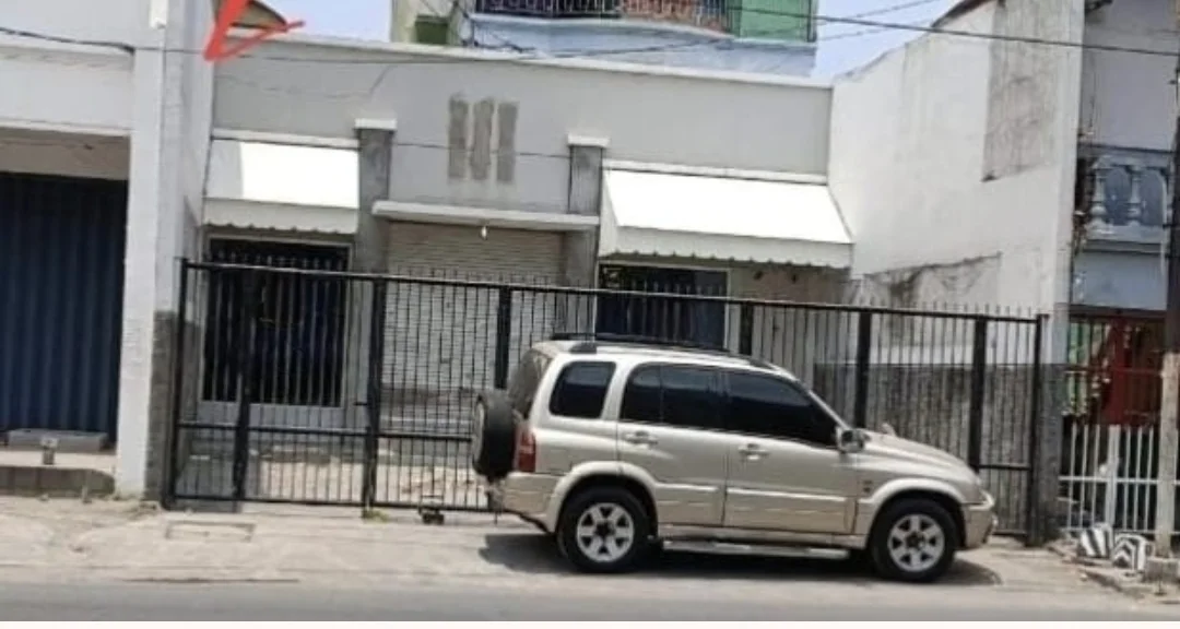 Dijual/Disewakan Toko di Jalan Kutai Surabaya Pusat - Image 1