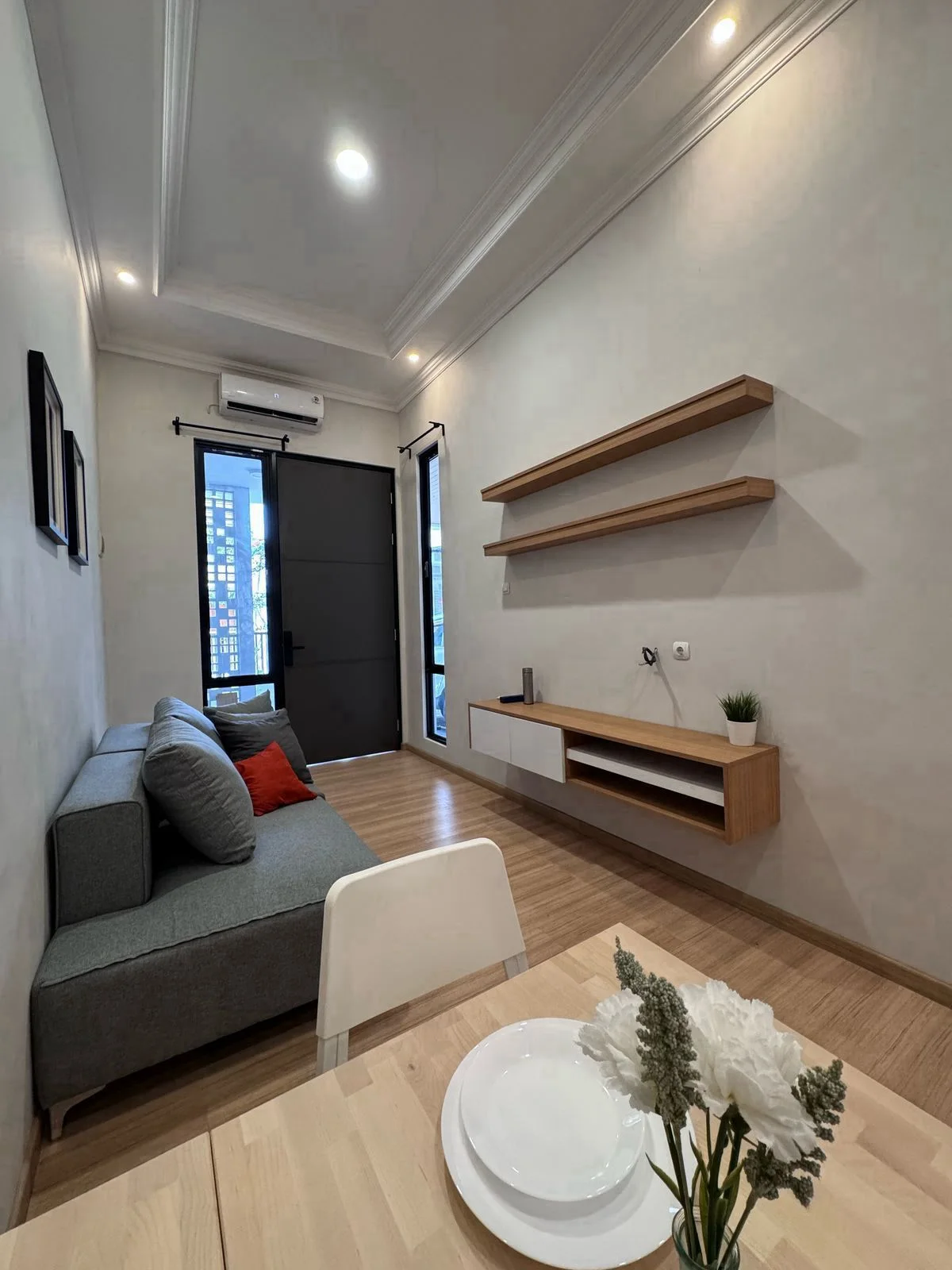 Dijual Rumah Cantik dan Modern di Griya Asri Pakuwon City Surabaya Timur - Thumbnail 3