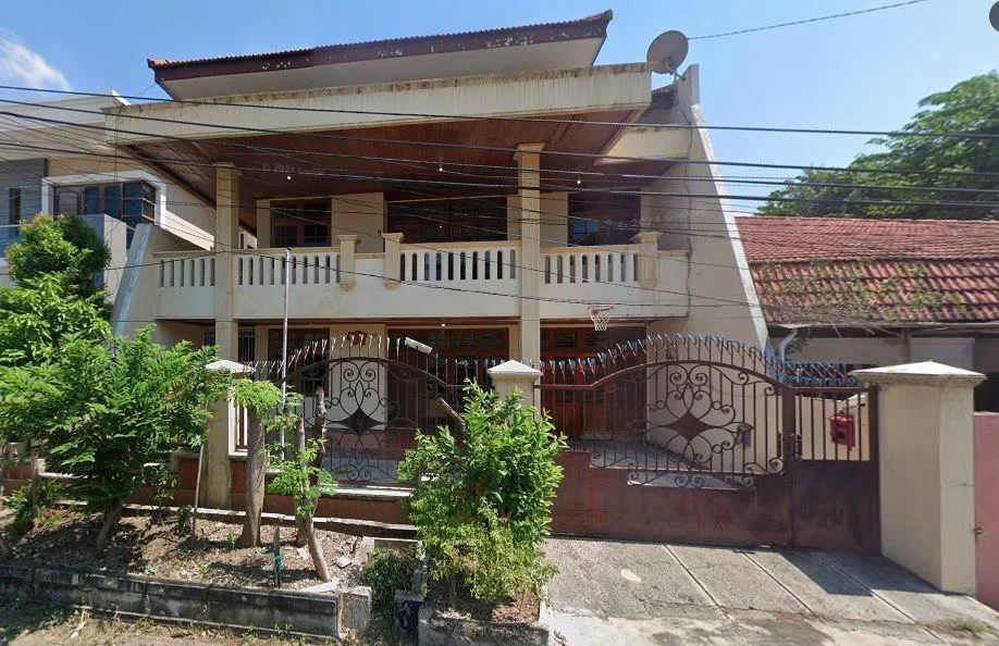 tampak-depan-rumah-dharmahusada-indah