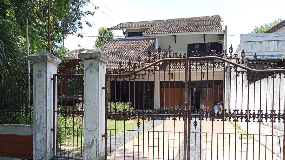 Raya-Tenggilis-blok-R-no-22_Indro