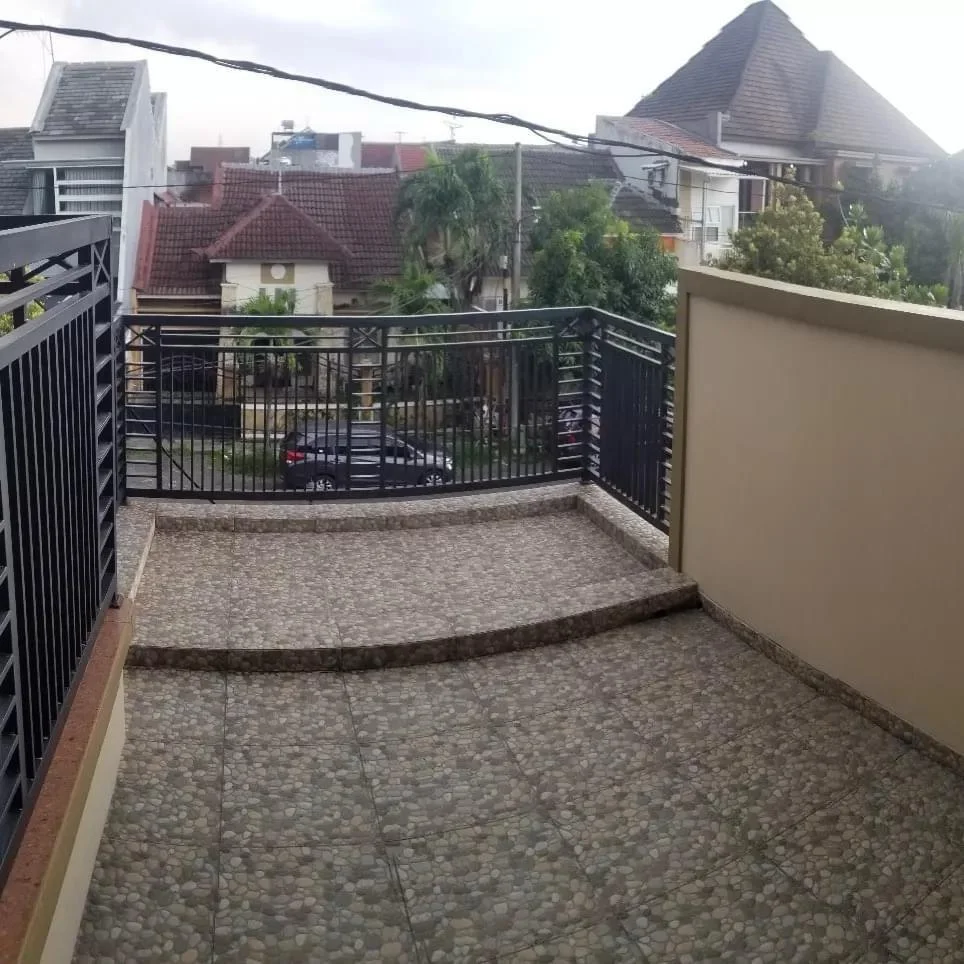 Dijual Rumah Mewah Fasilitas Lengkap di Permata Safira Regency Surabaya Barat - Thumbnail 4
