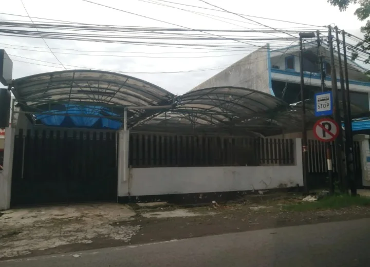Sewa Rumah 2 Lantai Double Way Strategis Raya Kendangsari Surabaya Timur