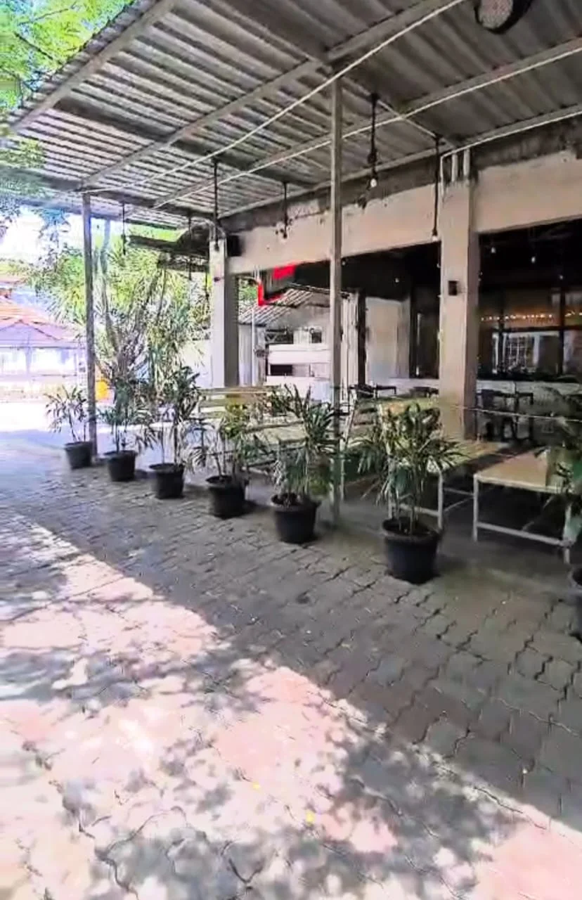 Disewakan Lahan Dan Bangunan Strategis Raya Kertajaya Surabaya - Thumbnail 4
