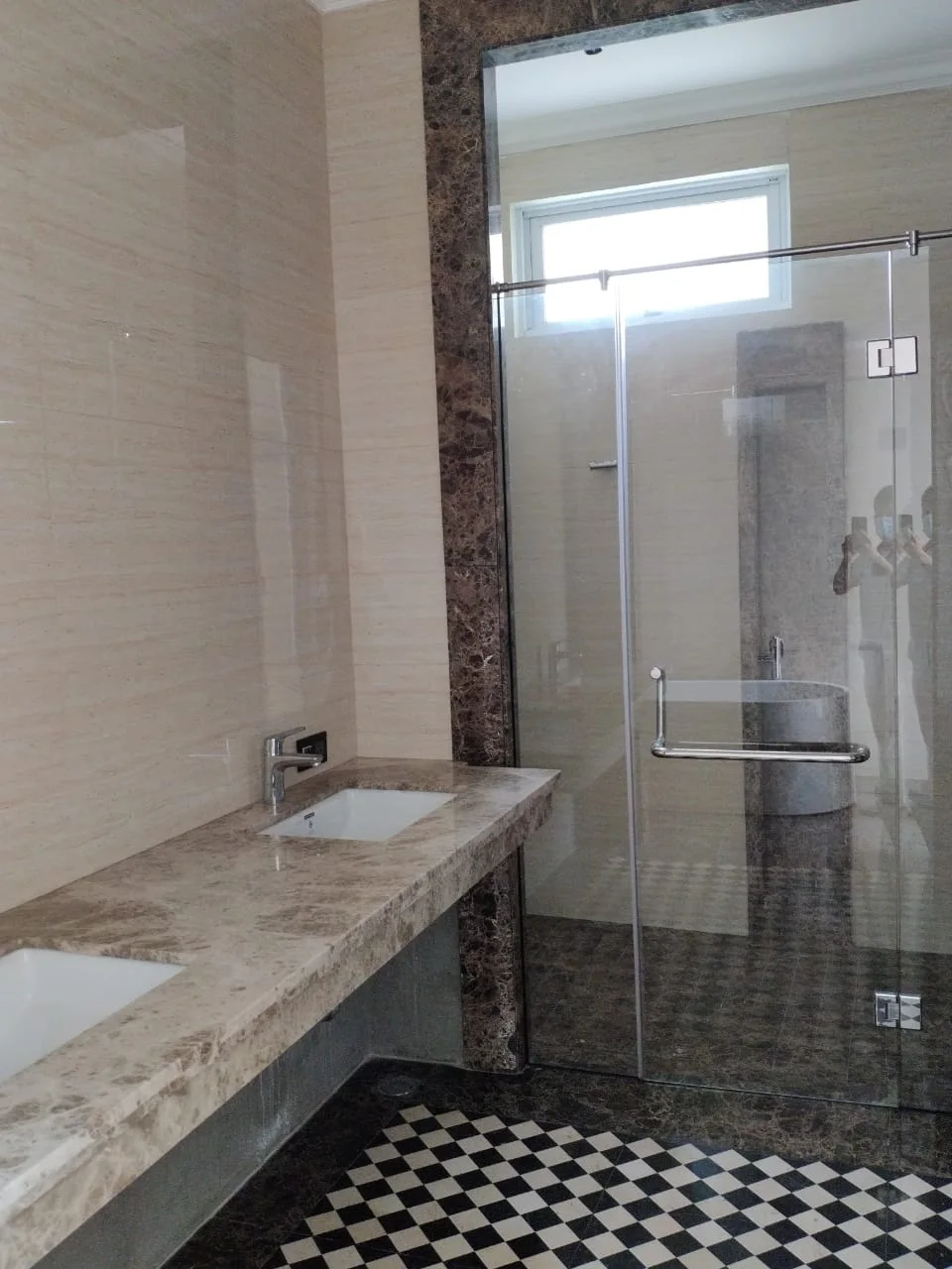Jual Rumah Mewah Eksklusif Di Graha Famili Surabaya Barat - Thumbnail 2