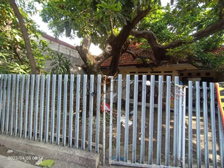 Rumah Strategis di Bendul Merisi Dijual Dengan Harga Sangat Menarik - Image 1