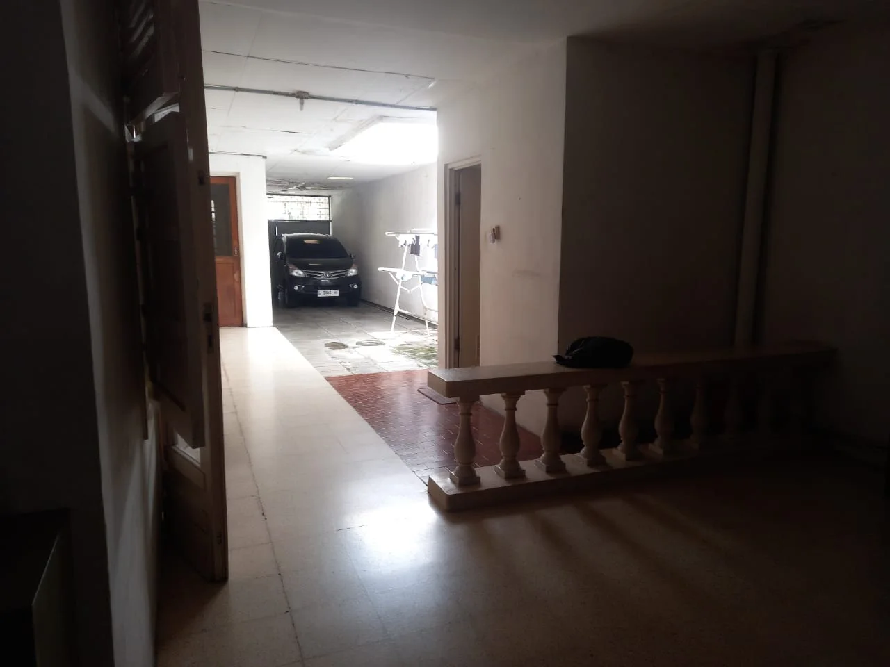 Rumah Disewakan Lokasi Strategis Untung Suropati Surabaya Pusat - Thumbnail 2