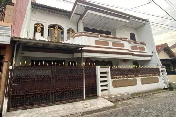 Dijual Rumah Lokasi Strategis Bisa Untuk Investasi di Gubeng Kertajaya Surabaya Timur - Image 1