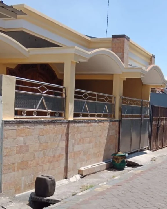DIJUAL Rumah Nyaman di Pondok Maritim Indah Surabaya Selatan - Thumbnail 2