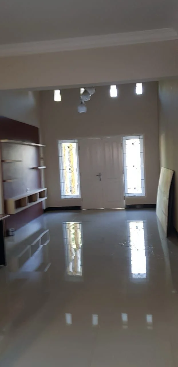 Dijual Rumah Mewah Semi Furnish di Citra Harmoni Sidoarjo - Thumbnail 2