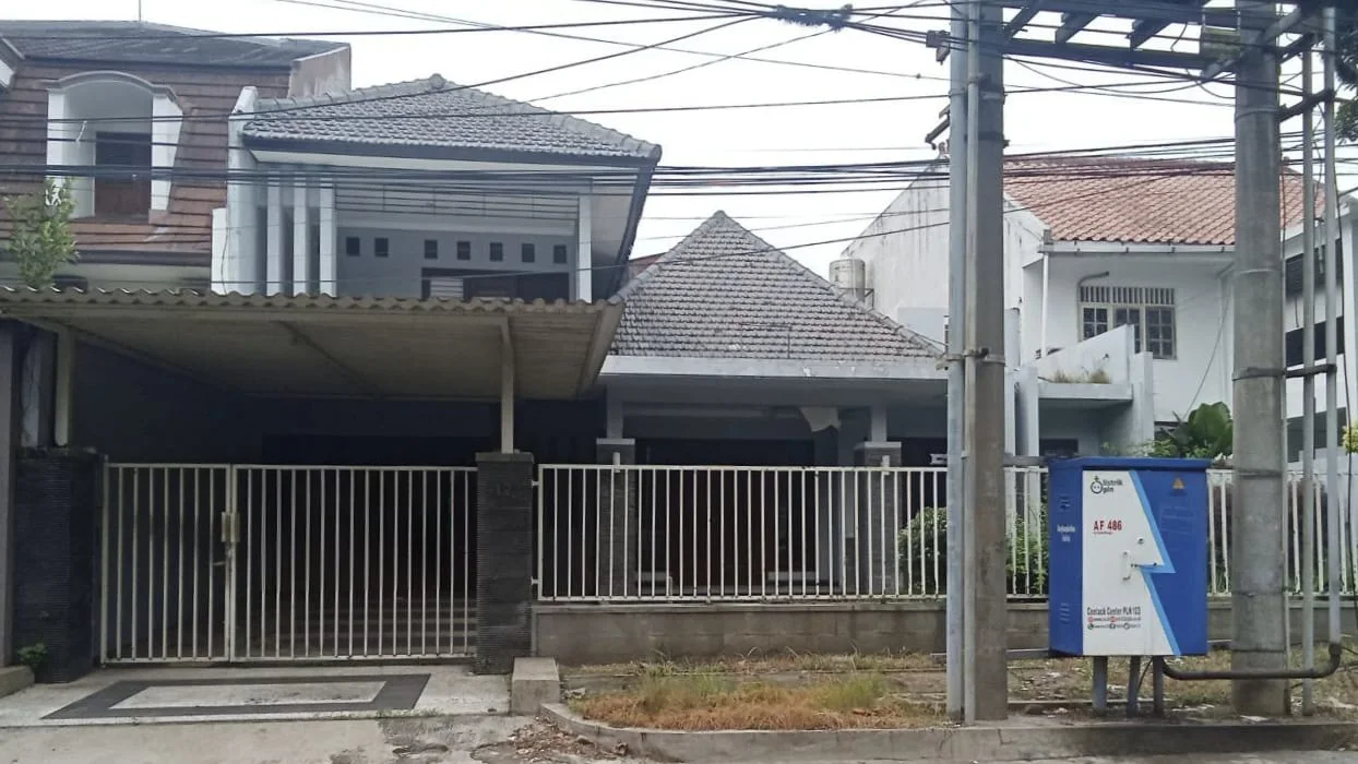 Disewakan-Rumah-Siap-Huni-Strategis-Jalan-Porong-Surabaya-Pusat-1