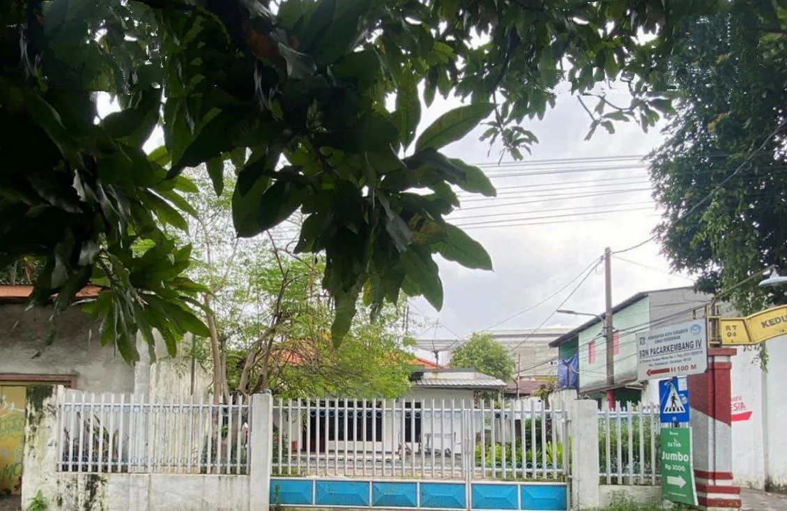 TAMPAK-DEPAN-RUMAH-KEDUNG-TARUKAN