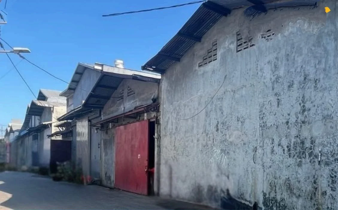 Dijual Lelang Gudang Strategis di Kedinding Tengah Surabaya Utara - Image 1