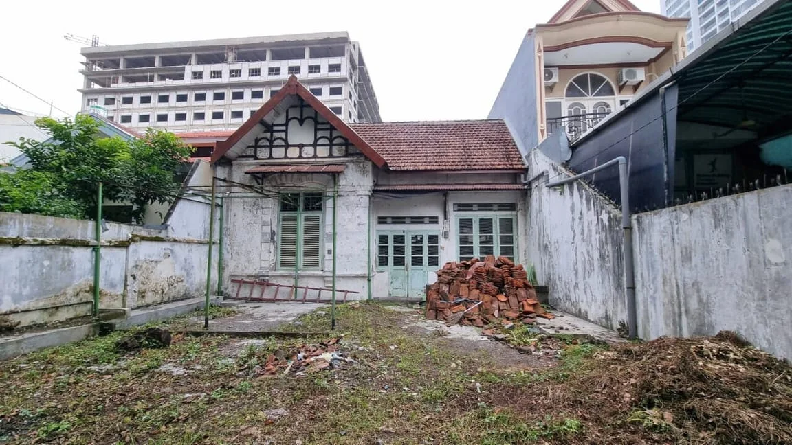 Tampak-Depan-Rumah-di-Jalan-Sumatera-Surabaya-Timur
