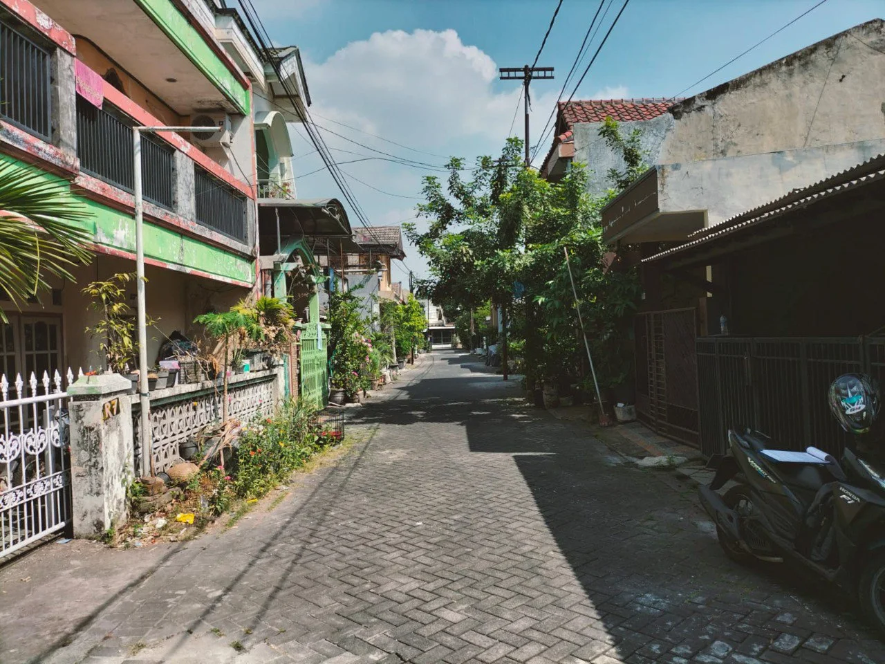 Dijual Lelang Rumah Strategis dan Nyaman di Gunungsari Indah Surabaya Barat - Thumbnail 2