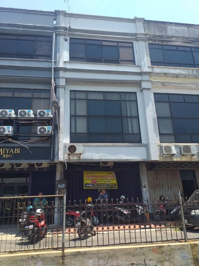 Dijual Lelang Ruko Strategis 2 Lantai di Rungkut Megah Raya Surabaya Timur - Thumbnail 2