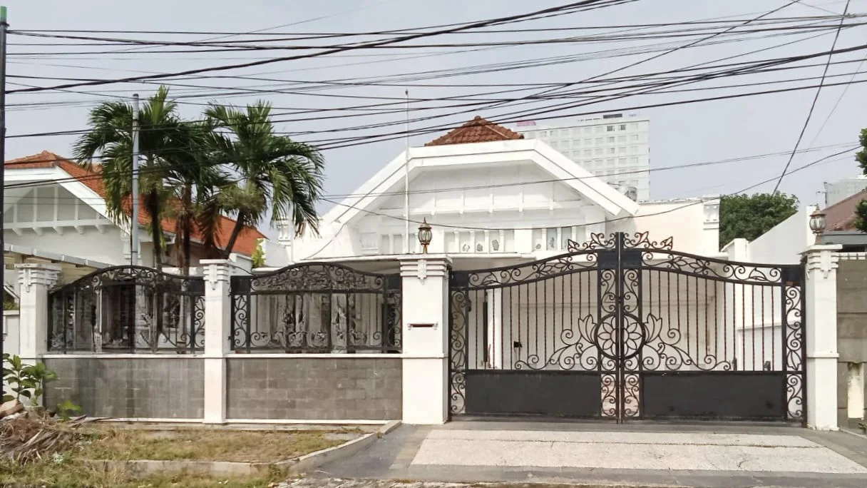 Disewakan-Rumah-Komersial-di-Jalan-Kalimantan-Gubeng-Surabaya-Timur-1