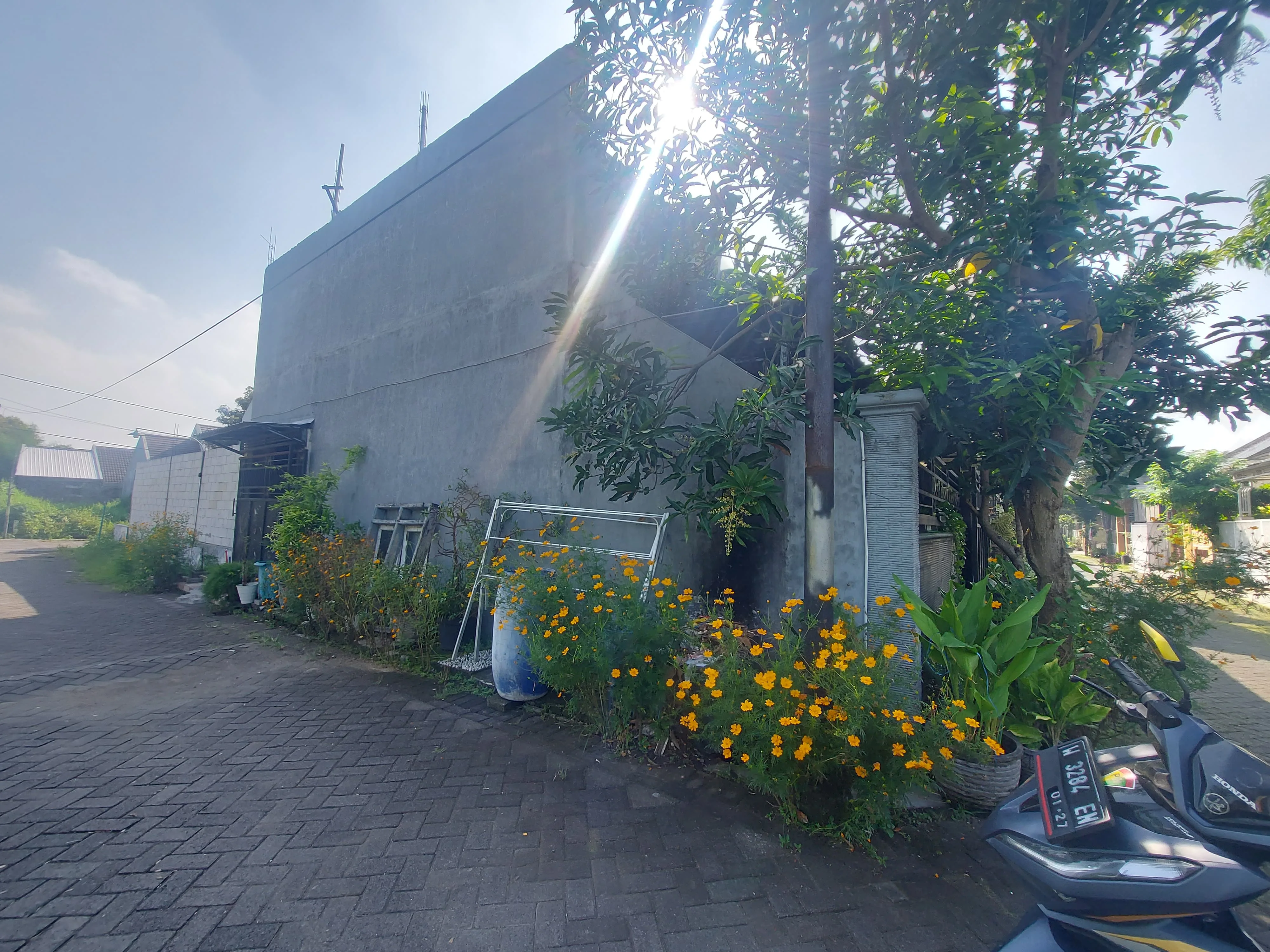 Disewakan/Dijual Rumah Siap Huni Legalitas Aman di Palem Pertiwi Gresik - Thumbnail 2