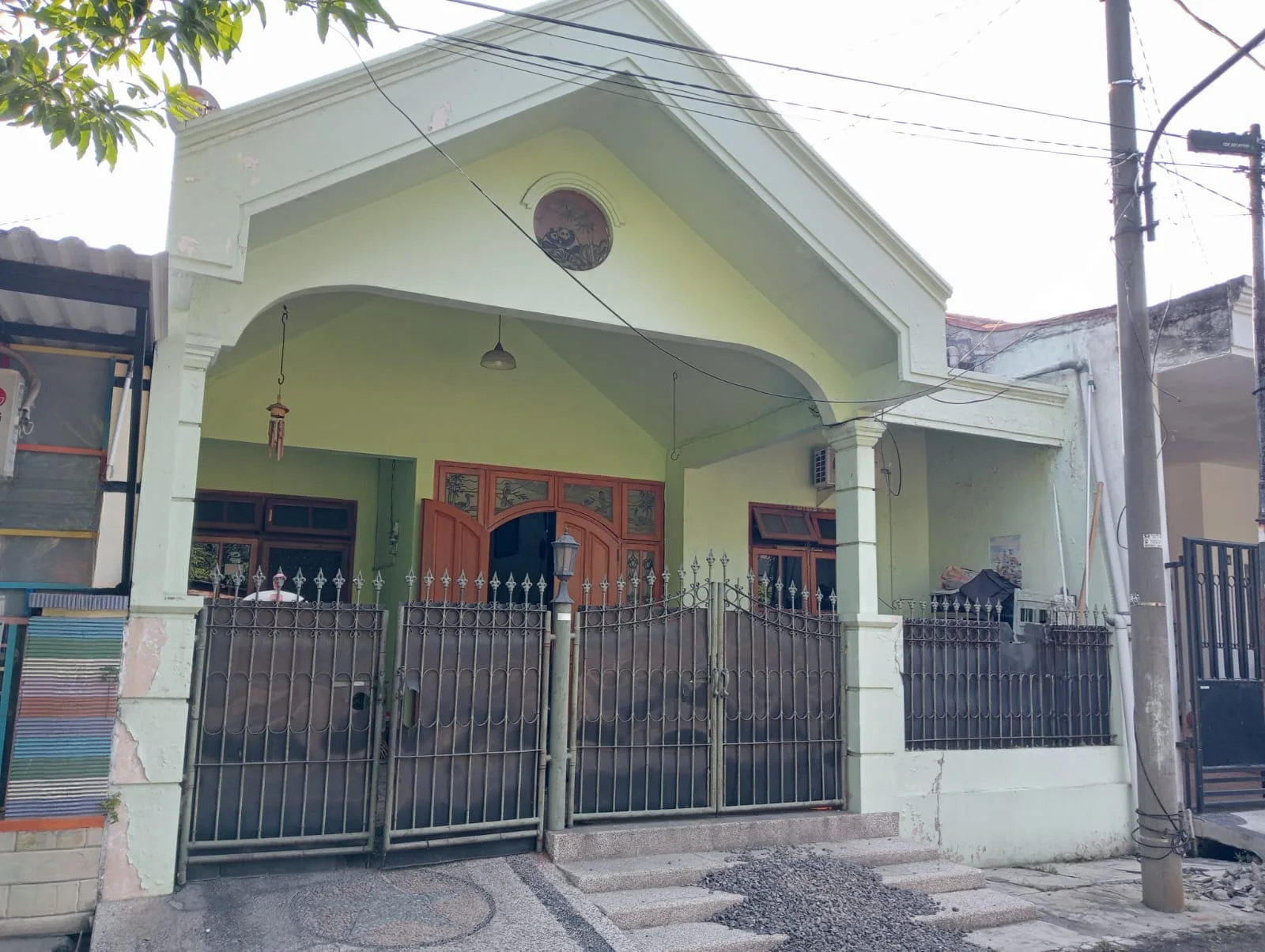 Dijual-Rumah-Dekat-Fasilitas-Umum-di-Wisma-Kedung-Asem-Indah-Surabaya-Timur