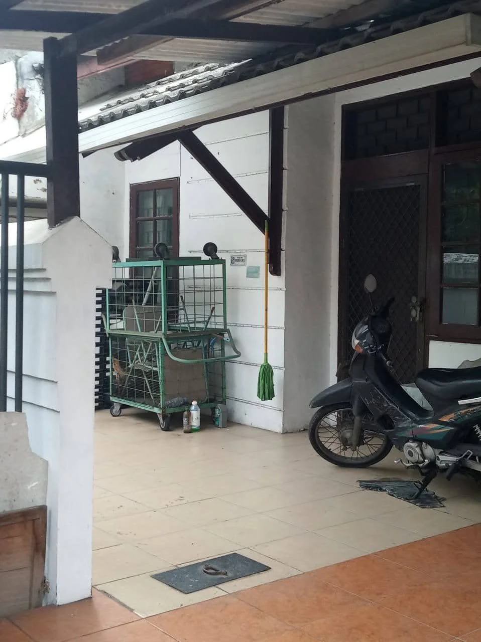 Dijual Rumah Nyaman di Rungkut Mapan Tengah Surabaya Selatan - Image 1