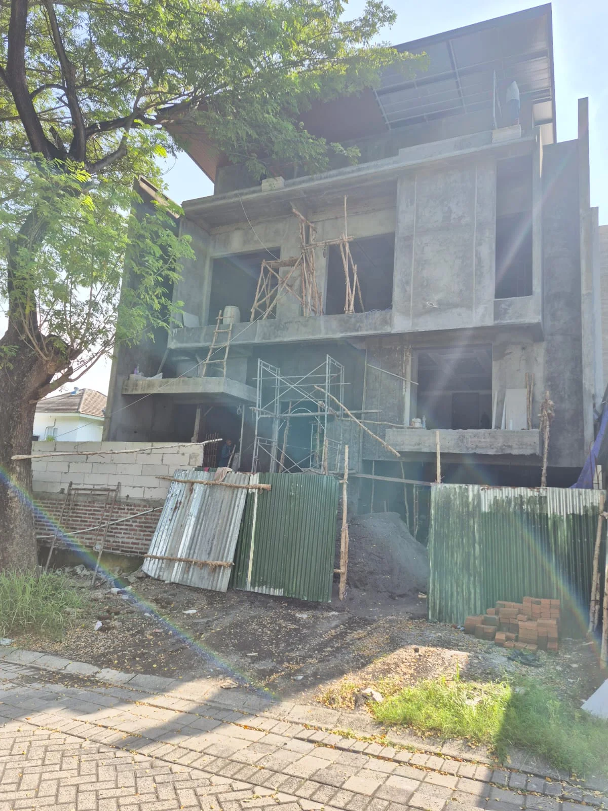 Dijual Rumah Mewah Modern di Woodland Surabaya Barat - Thumbnail 2