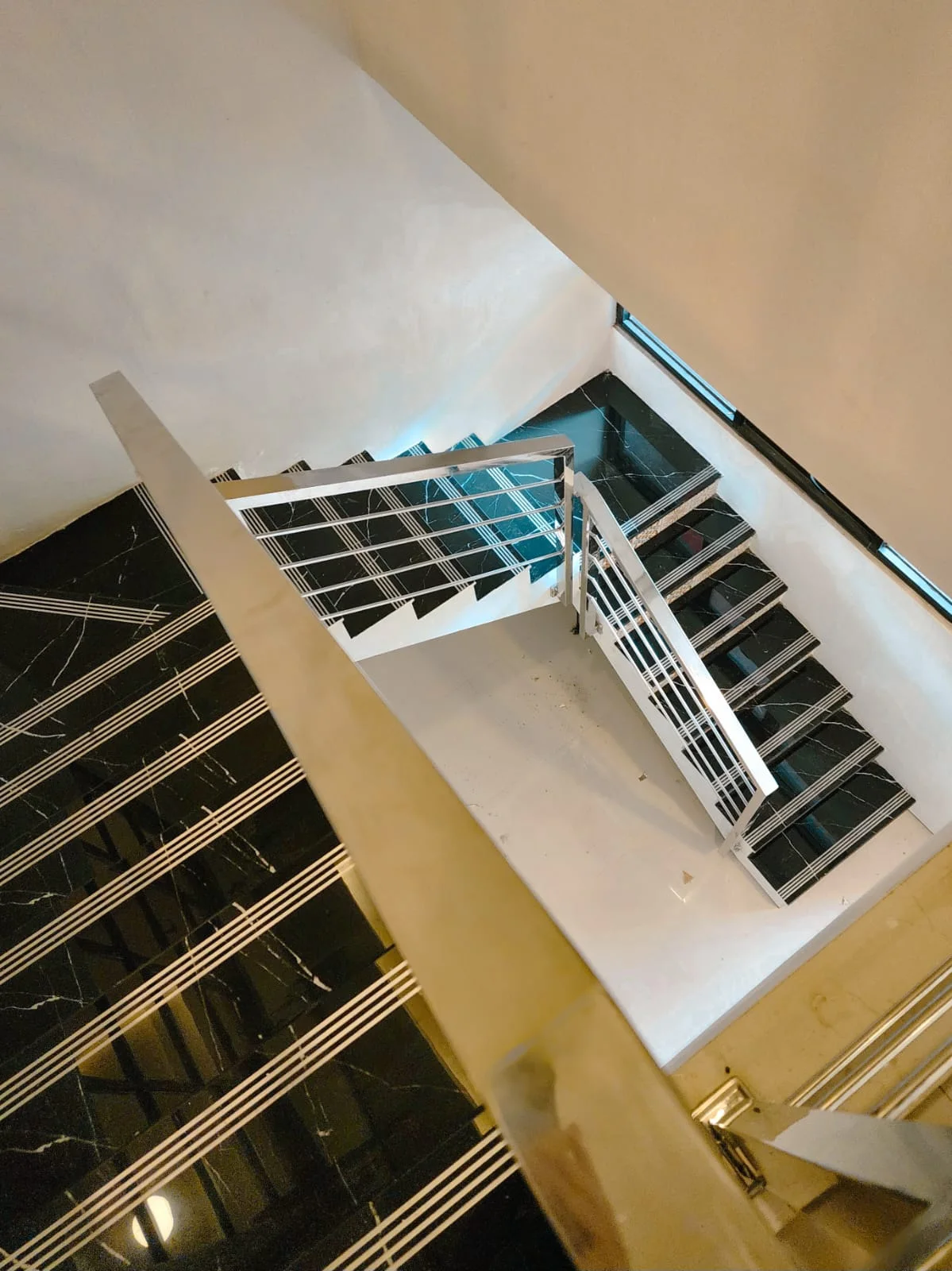 Dijual Rumah Baru Dekat Bandara Juanda Legalitas SHM Di Sidoarjo - Thumbnail 2