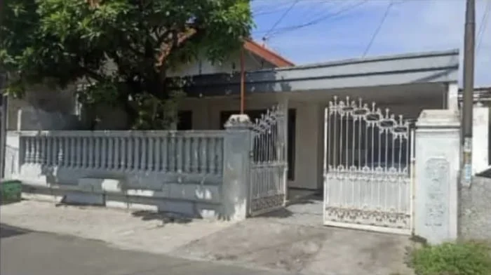 Dijual-Rumah-Nyaman-Strategis-Bratang-Gede-Surabaya-Timur-3