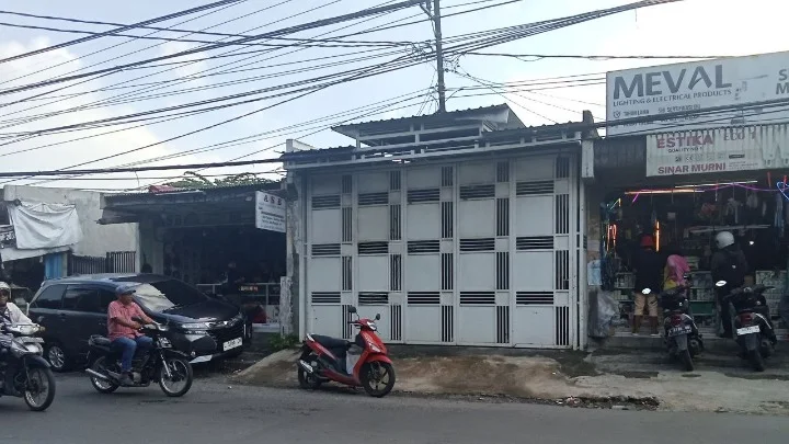 Ruko-Lidah-Wetan-Putih