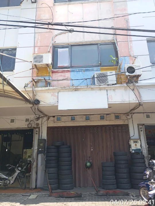 Dijual Ruko 3 Lantai Lokasi Strategis Undaan Kulon Surabaya Pusat - Image 1