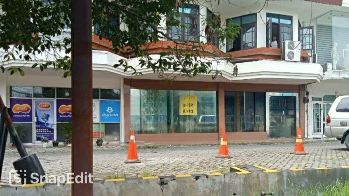 Disewakan-Ruko-Strategis-Nol-Jalan-Raya-Darmo-Permai-Surabaya-Barat