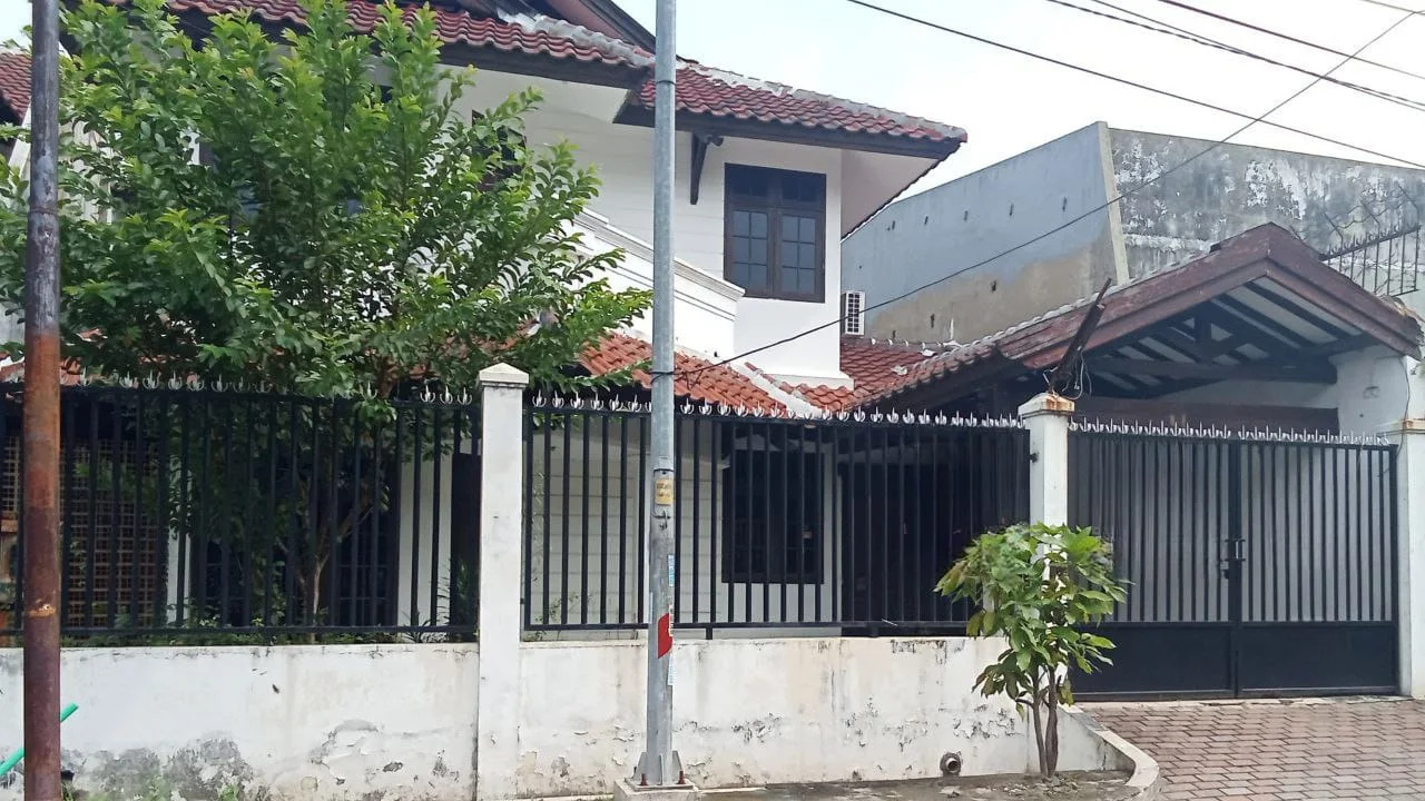 Dijual-Rumah-Lokasi-Strategis-Satelit-Utara-Surabaya-Barat-1