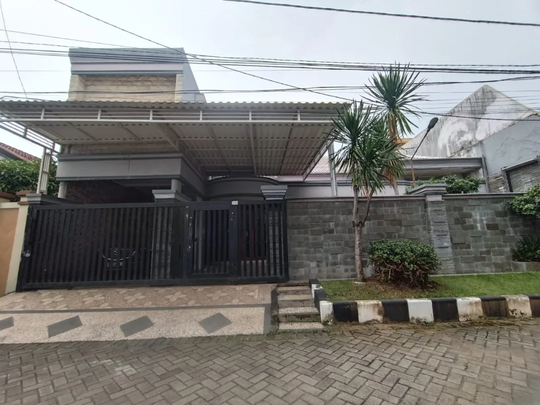 TAMPAK-DEPAN-RUMAH-SATELIT-INDAH