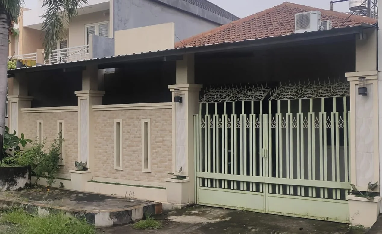 Dijual Rumah Terawat Nyaman di Dukuh Kupang Surabaya Barat - Image 1