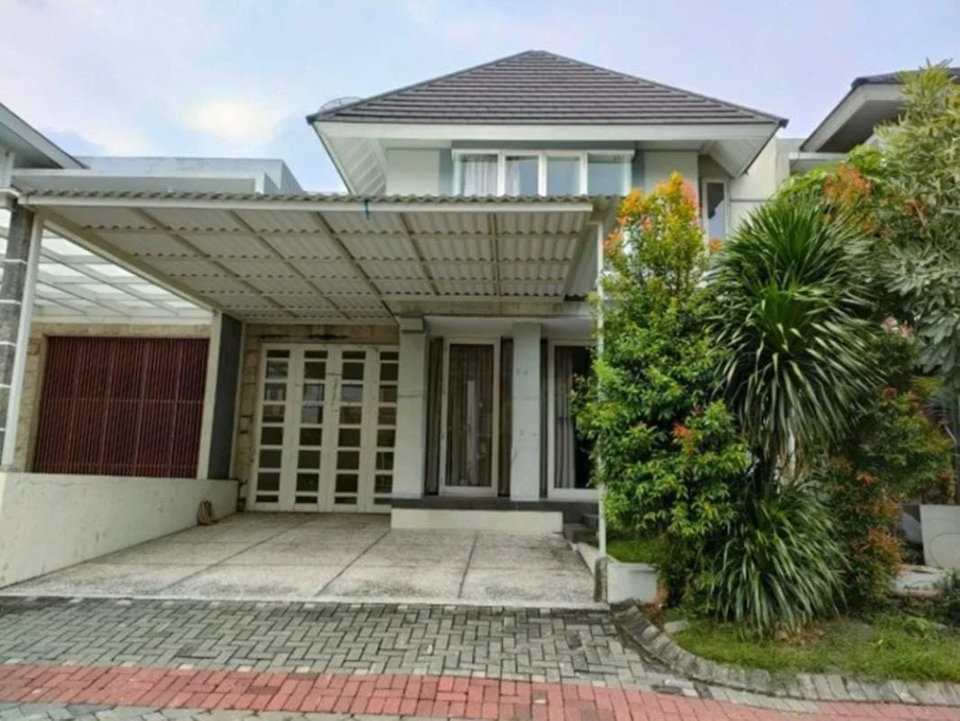 Jual-Rumah-Mewah-Terjangkau-2-Lantai-Minimalis-Lokasi-Strategis-di-Royal-Park-Citraland-Surabaya-Barat
