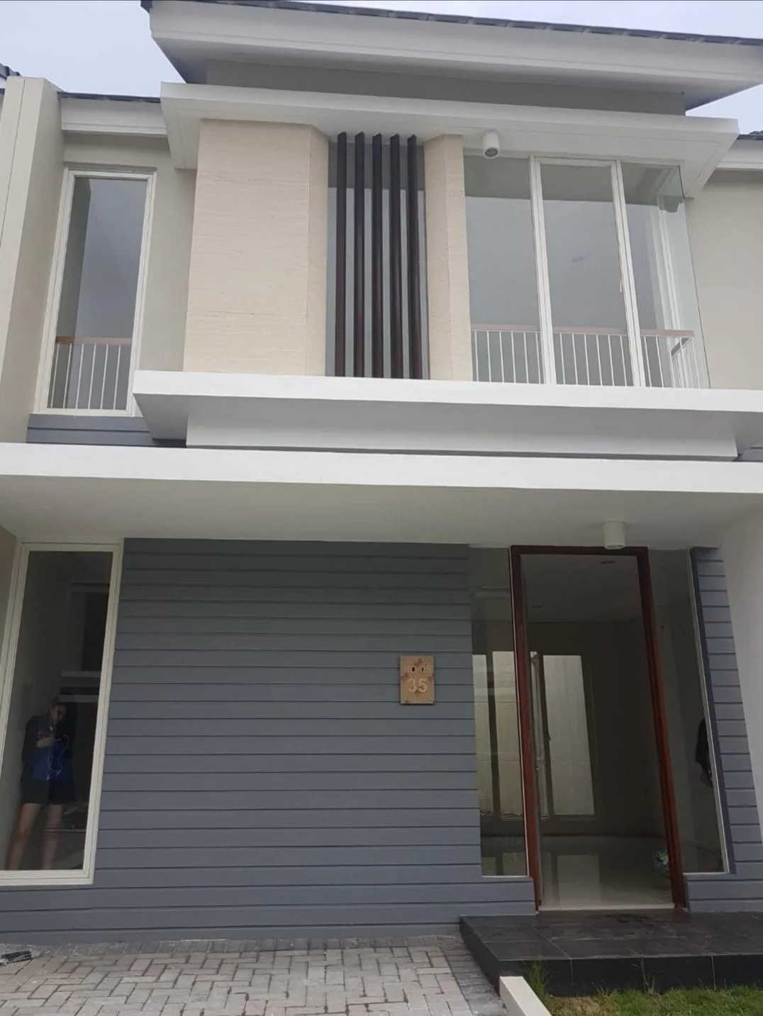 Disewakan Rumah 2 Lantai Siap Huni Lokasi Strategis di Citraland Northwest Park Surabaya Barat - Image 1