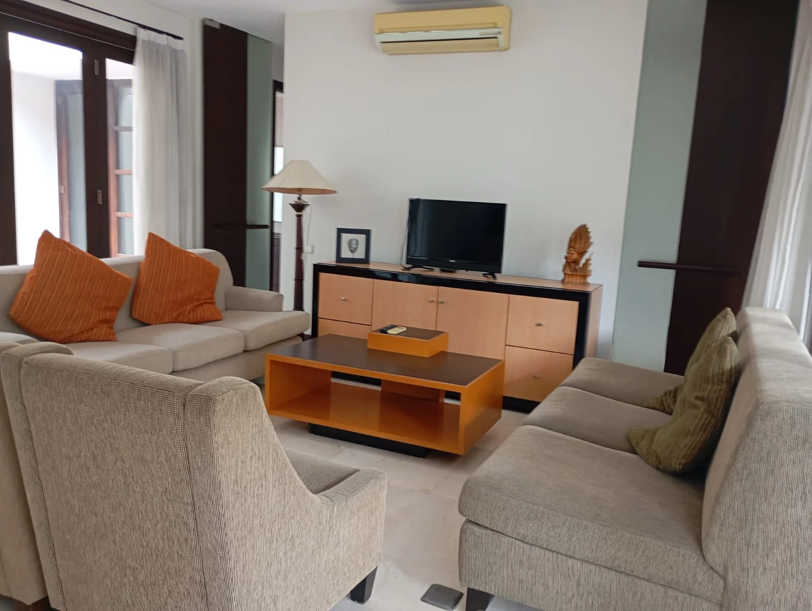 Dijual Rumah Mewah Akses Mudah di Isen International Living Surabaya Barat