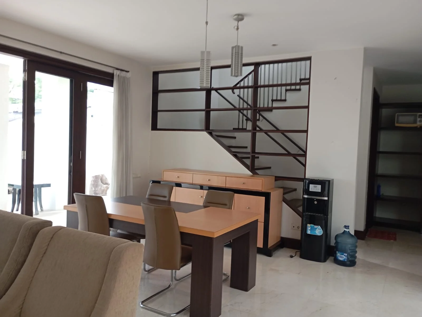Dijual Rumah Mewah Akses Mudah di Isen International Living Surabaya Barat - Thumbnail 2
