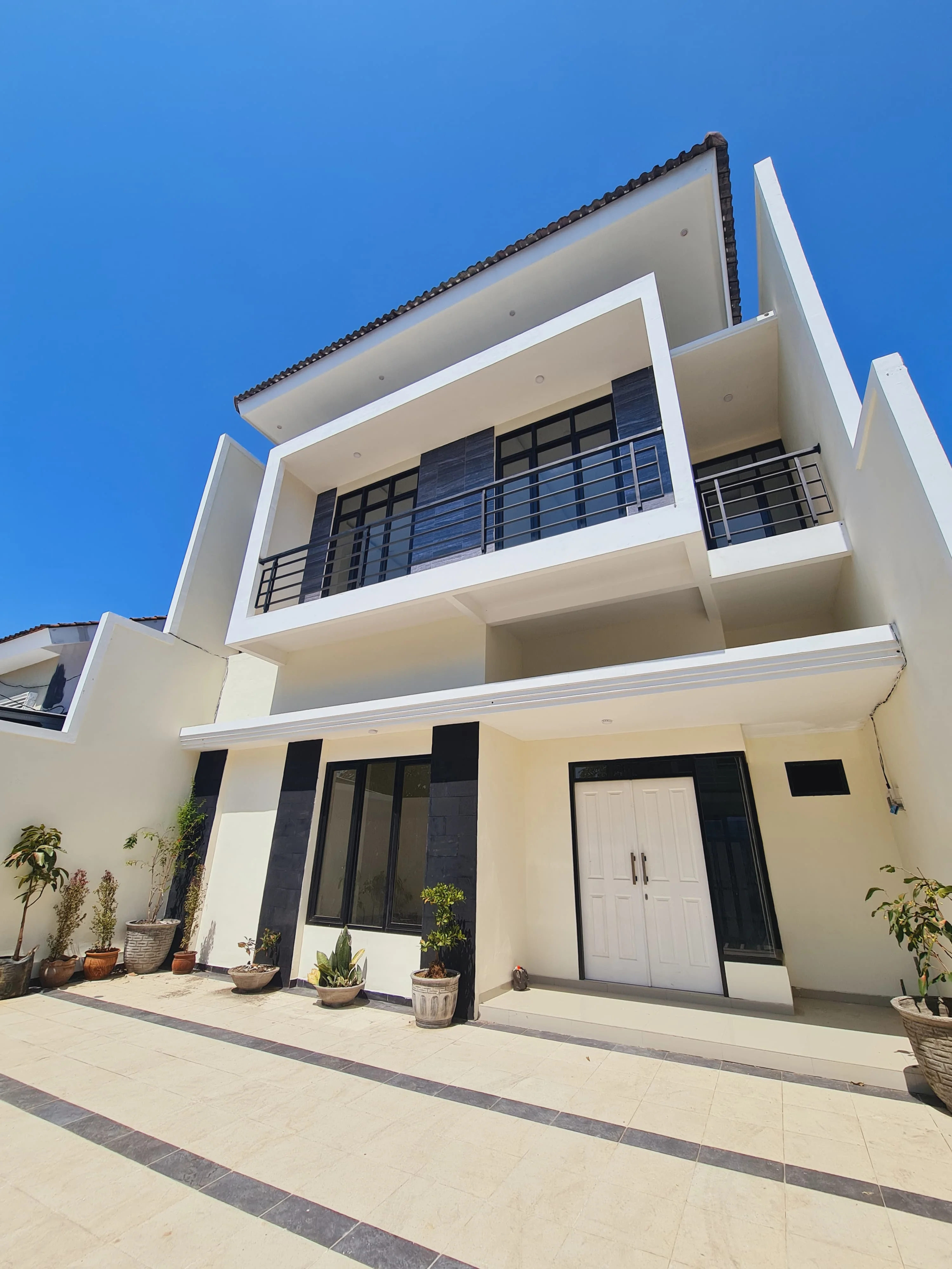 Dijual Rumah 2 Lantai Modern Minimalis Surabaya Timur - Thumbnail 2