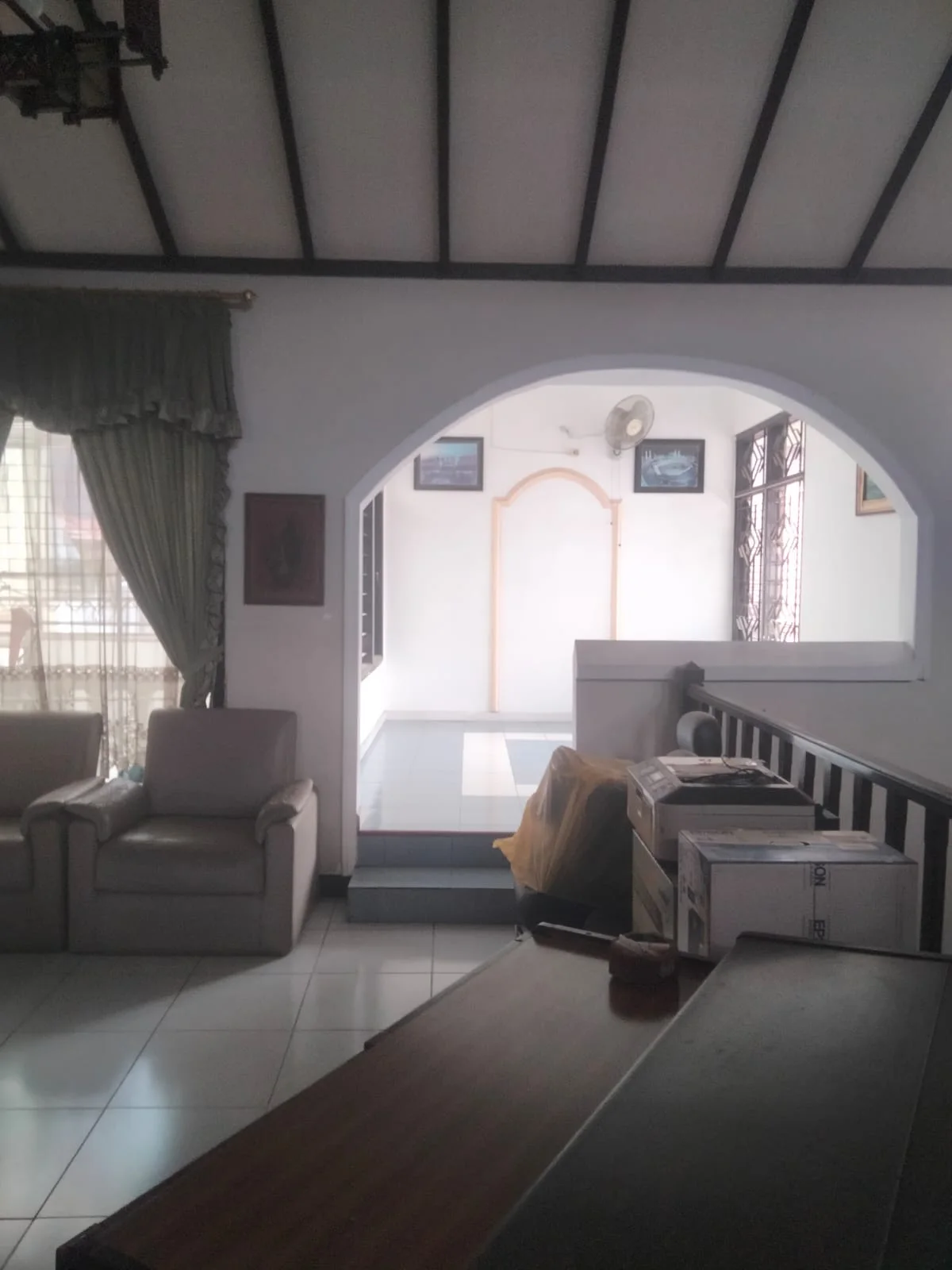 Jual Rumah Terawat 2 Lantai Manyar Tirtoyoso Lokasi Strategis Surabaya Timur - Thumbnail 2