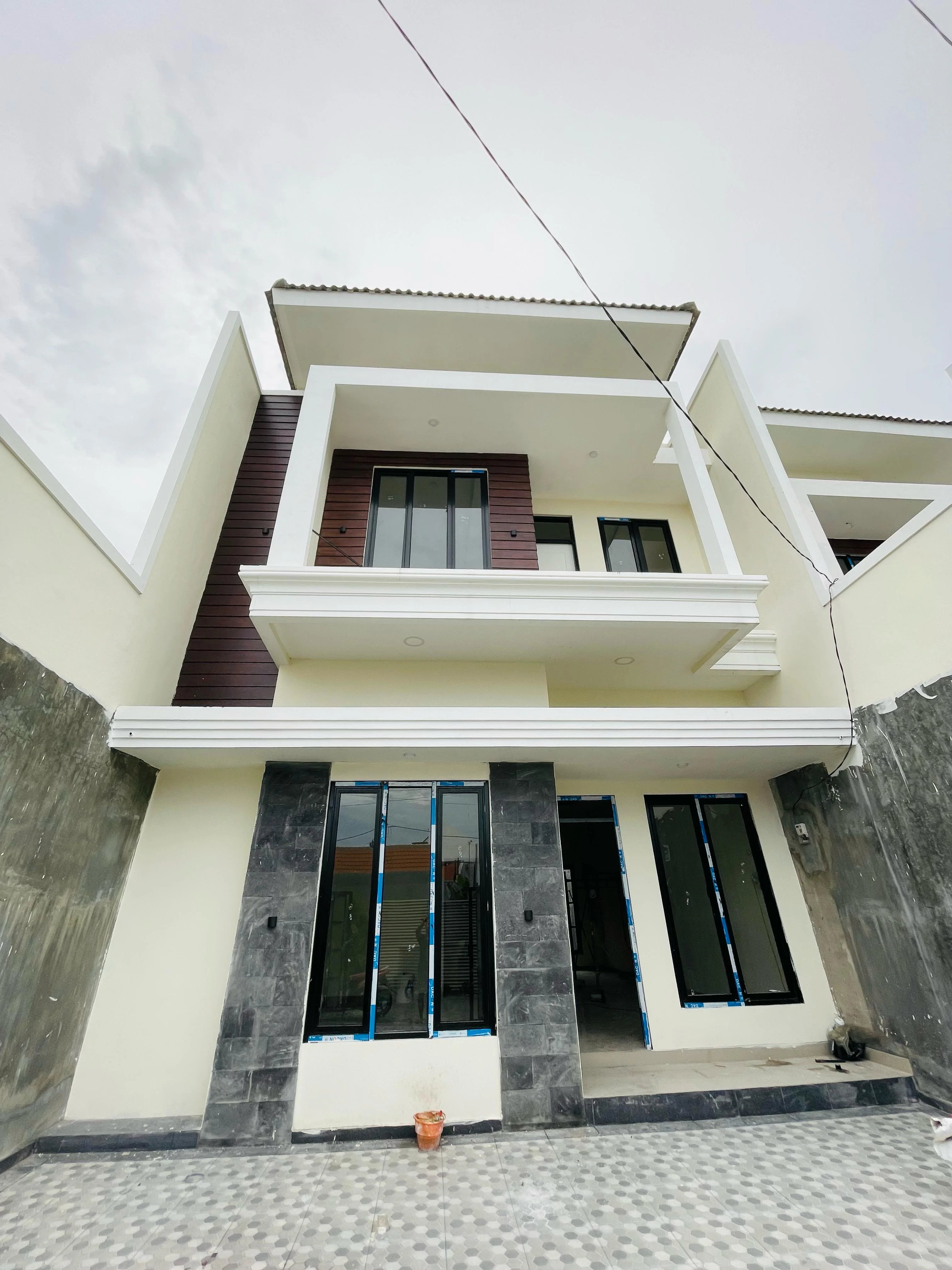 Dijual Rumah 2 Lantai Strategis di Medokan Ayu Tambak Surabaya Timur - Thumbnail 2