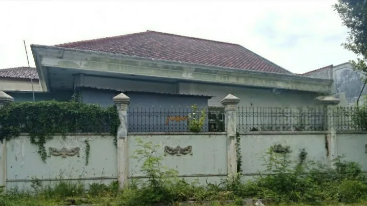 Rumah-Luas-Dijual-di-Satelit-Utara-Surabaya-Barat