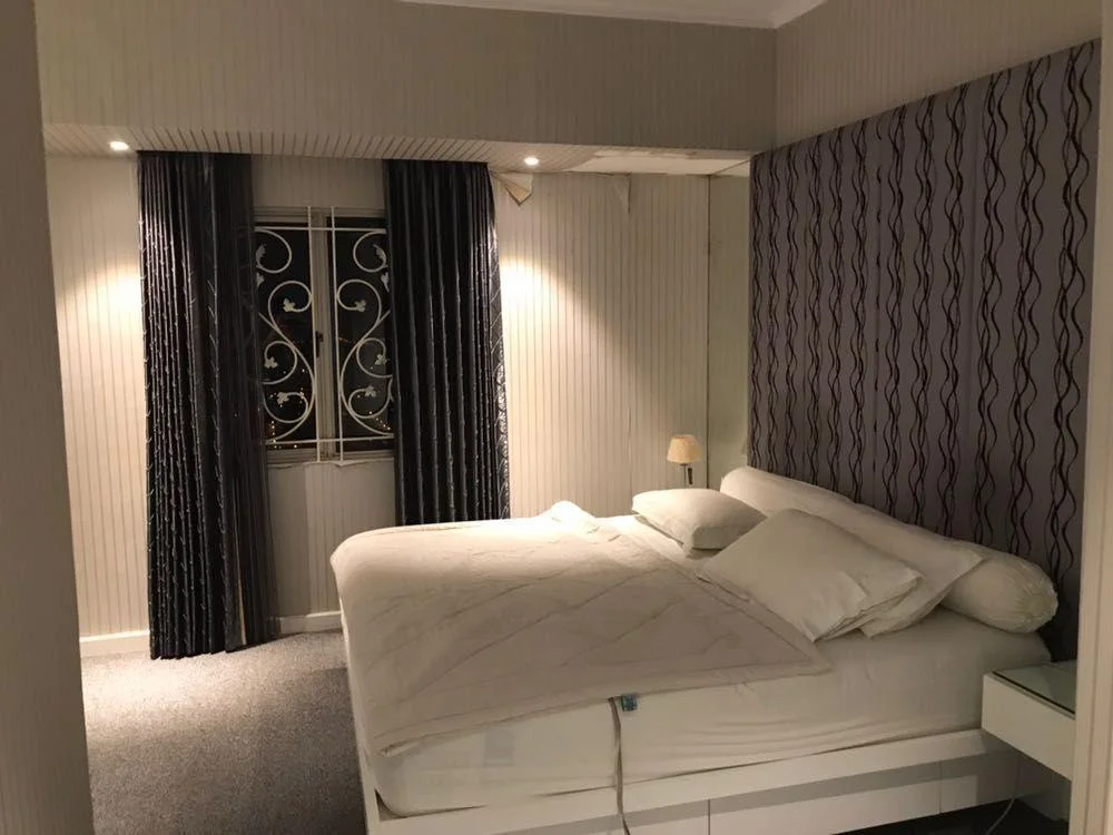 Dijual Penthouse Mewah Unit Eksklusif Full Furnished di Waterplace Surabaya Barat - Thumbnail 4
