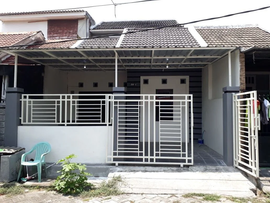 Dijual-Rumah-Strategis-Siap-Huni-di-Perumahan-Palem-Pertiwi-Gresik