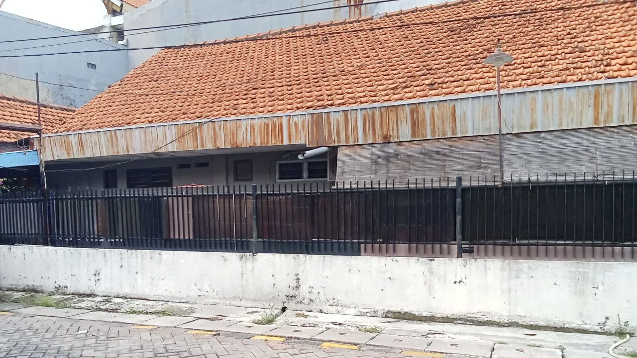 Dijual-Rumah-Luas-Strategis-Karang-Menur-Surabaya-Timur-4