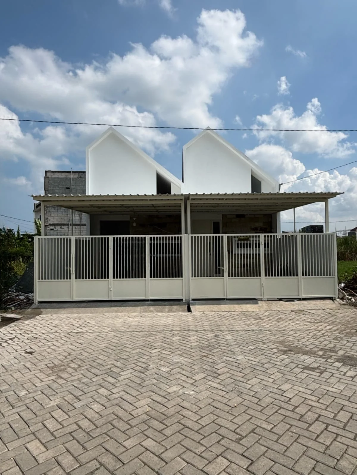 Dijual-Rumah-Siap-Huni-di-Surabaya-Timur-Lokasi-Strategis