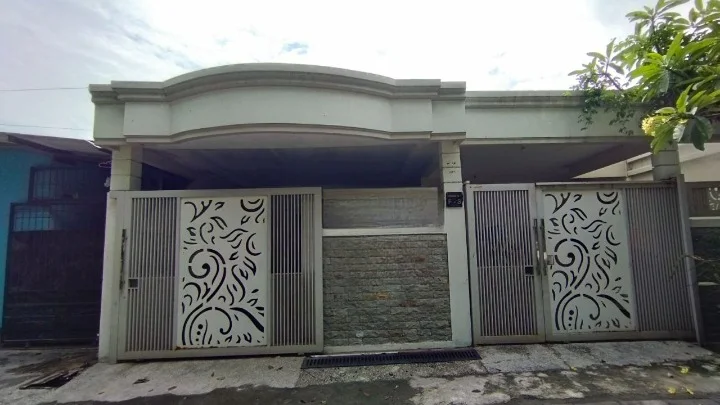 Rumah Luas Strategis Dijual di Lokasi Tubanan Baru Surabaya Barat
