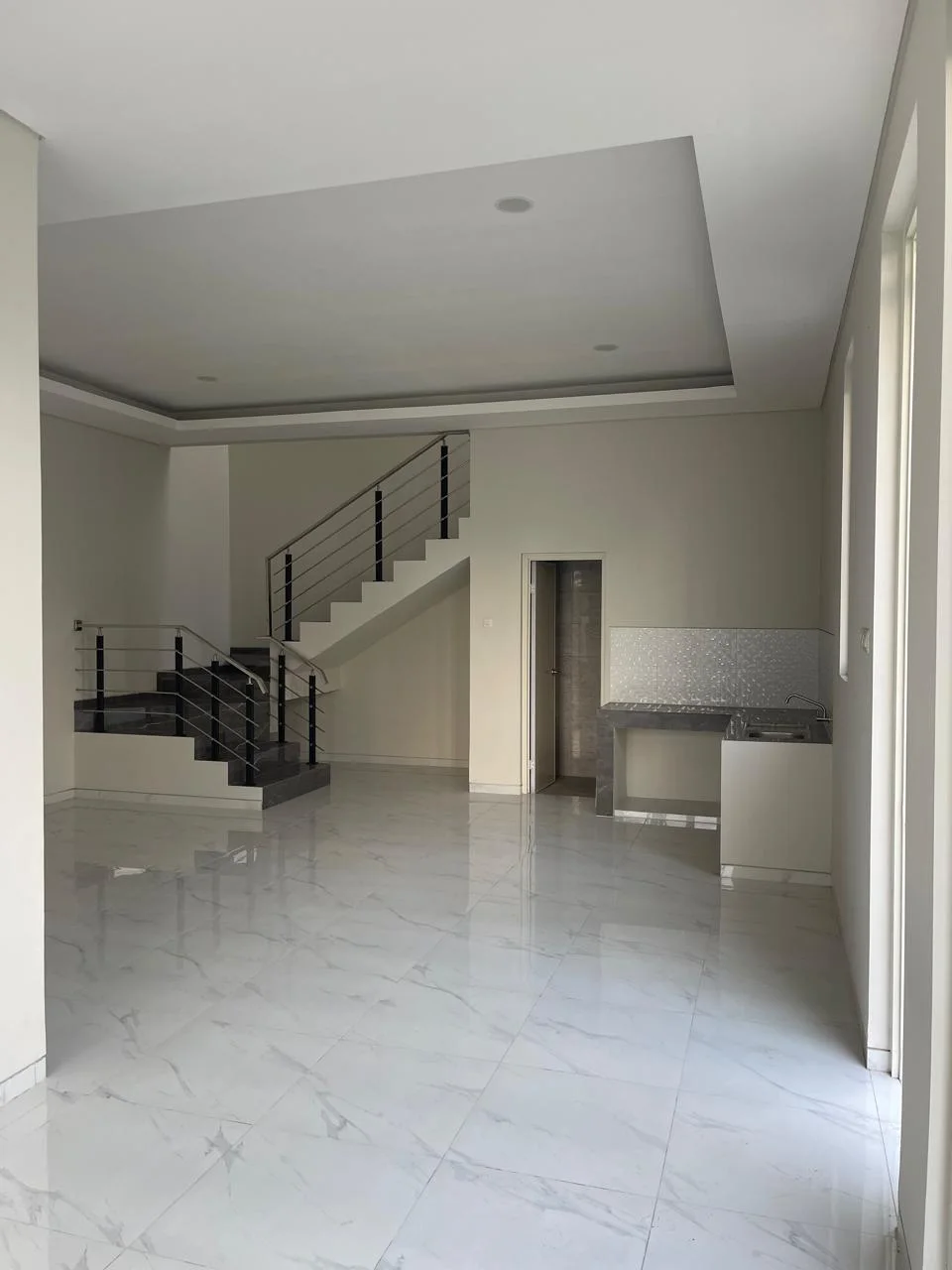 Jual Rumah Eksklusif Modern Minimalis di Manyar Tirtoyoso Surabaya Timur - Thumbnail 2