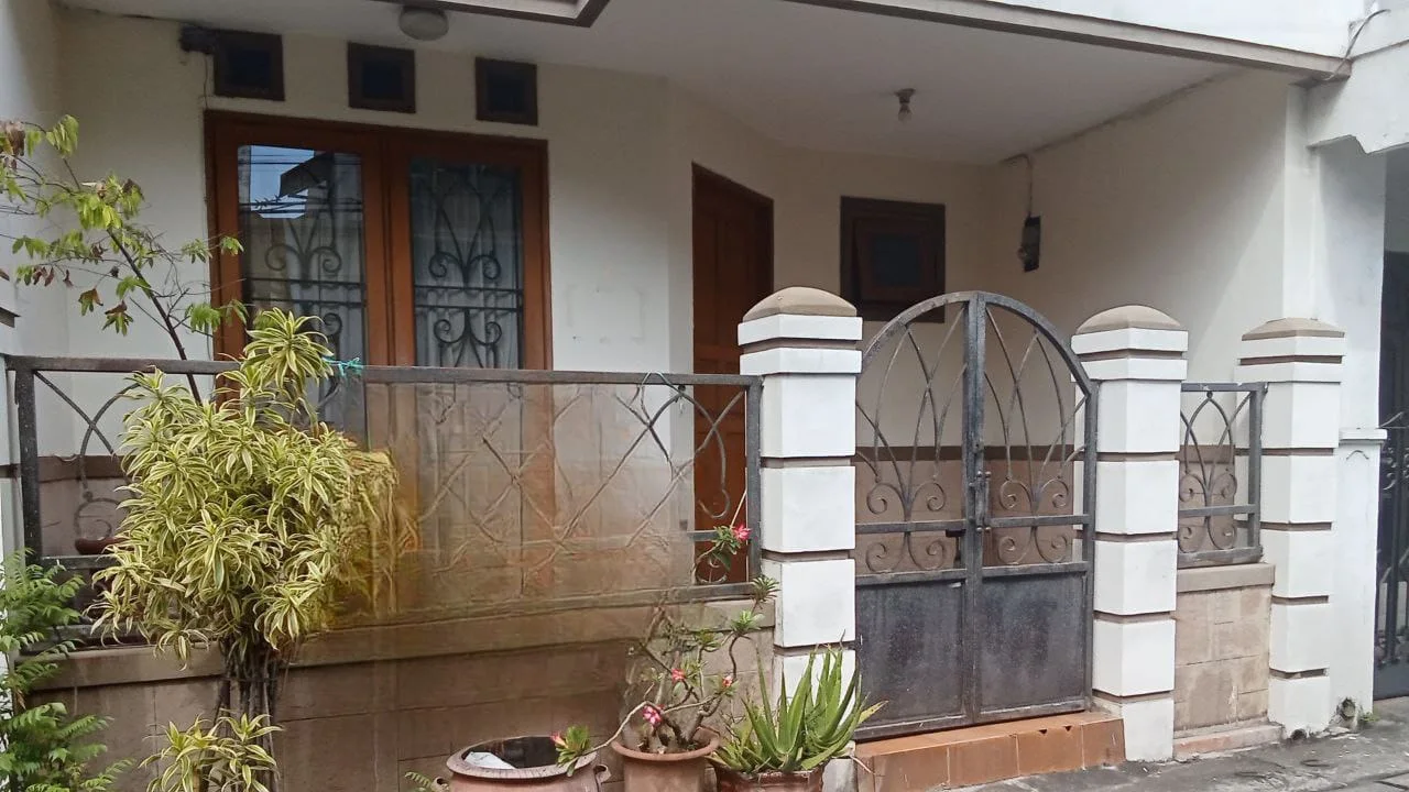 Dijual Rumah Terawat Siap Huni di Sukodono Ampel Surabaya Utara - Image 1