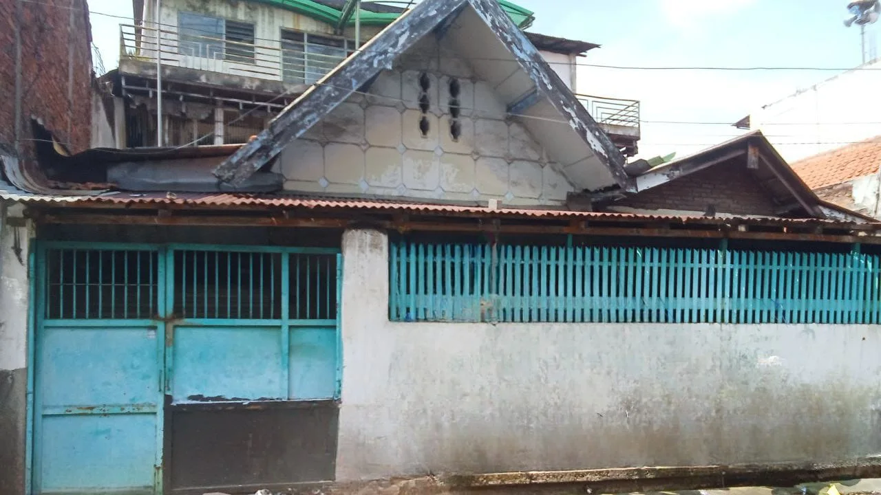 Rumah-1-Lantai-Dijual-Jalan-Sombo-Surabaya-Pusat-Lokasi-Strategis