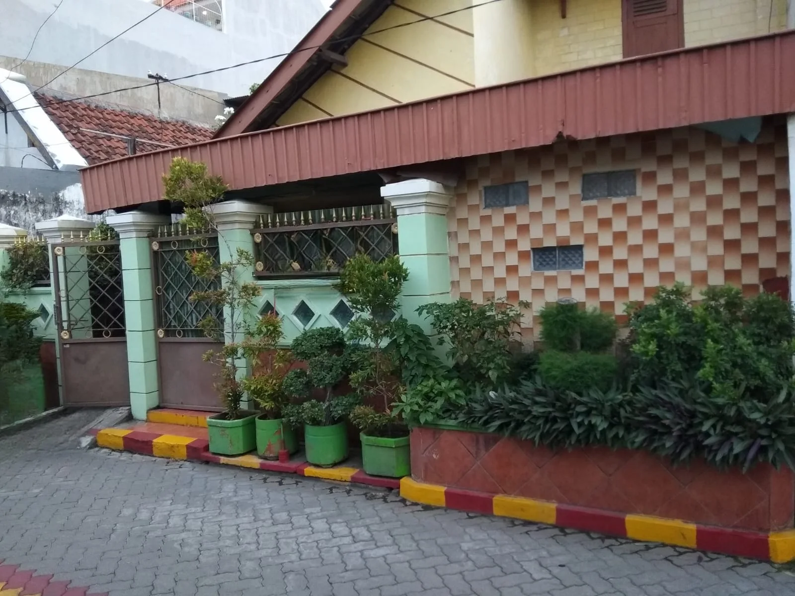 Dijual Rumah Nyaman Petemon Sidomulyo Surabaya Barat Lokasi Strategis - Image 1