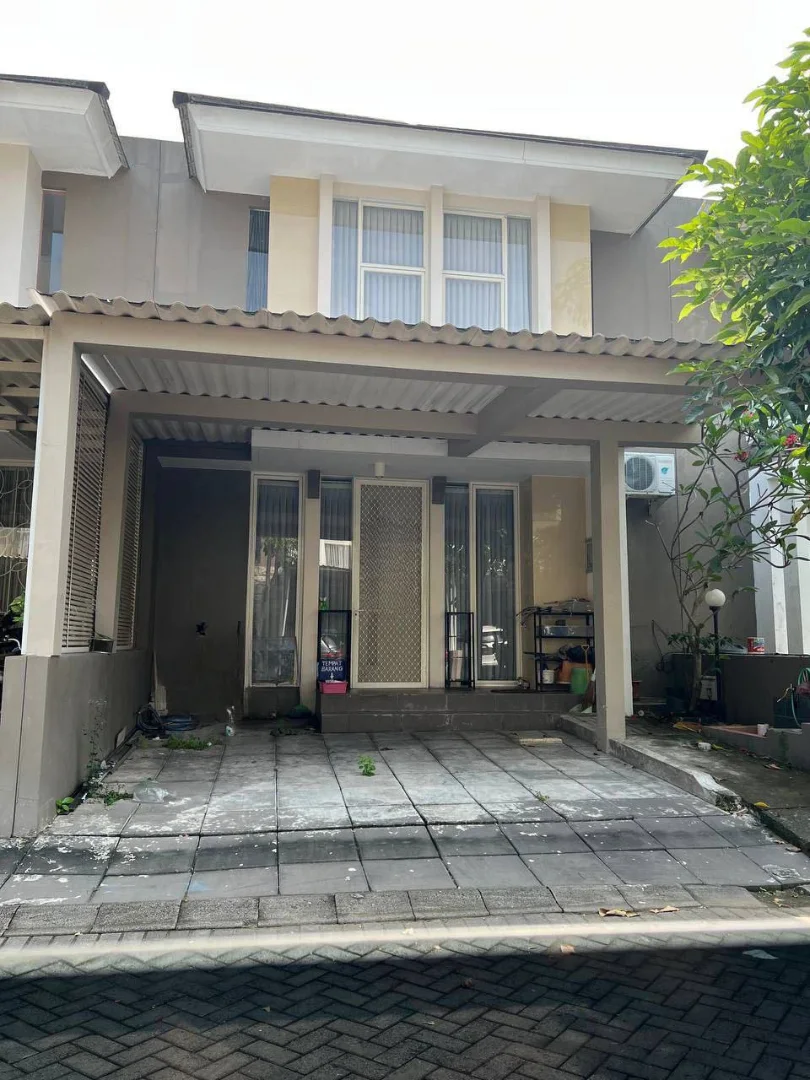 Rumah-Full-Furnish-Dijual-Nyaman-Strategis-Citraland-The-Greenlake-Surabaya-Barat